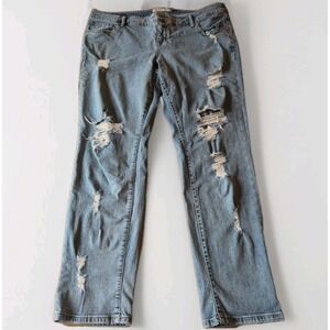 Torrid Jeans Womens 18  40W X 30 L Light Blue Distressed Ripped  Stretch Denim